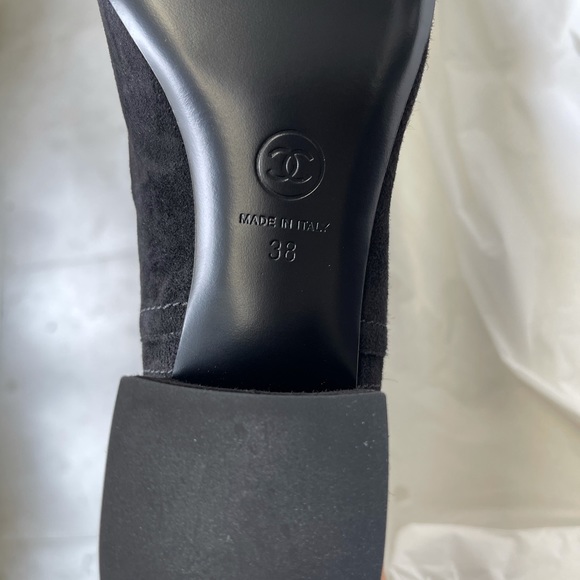 CHANEL Suede Boots NIB - Picture 6 of 9